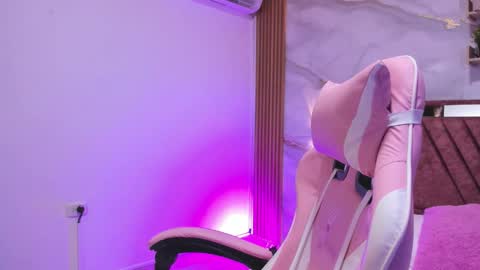 Snapshot of mia_naugthy4 chatting on 02.23.26 mia_naugthy4 online show from 02.23.26