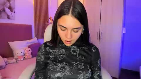 Mia Nevaeh - follow me online show from 11.10.25