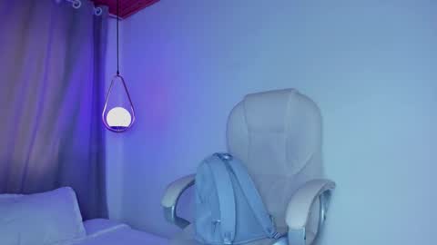 Mia Nevaeh - follow me online show from 02.10.26