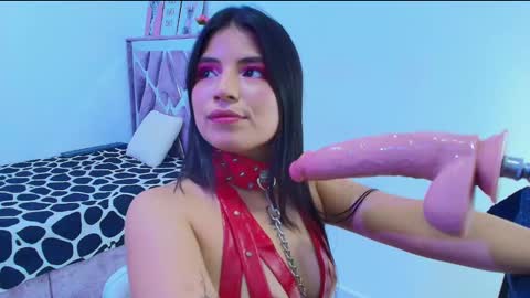 mia novoa online show from 12.03.24