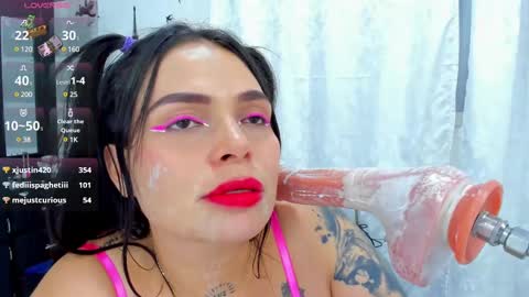 mia novoa online show from 02.15.25