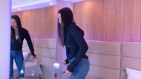 Snapshot of mia_oconner chatting on 09.28.25 mia_oconner online show from 09.28.25