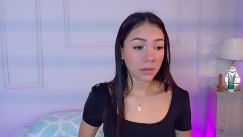 Snapshot of mia_oconner chatting on 10.07.25 mia_oconner online show from 10.07.25