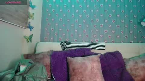 Snapshot of mia_petitebaby chatting on 10.31.25 Ma online show from 10.31.25