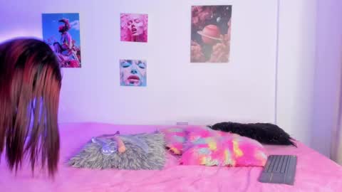 mia_purplee online show from 09.16.25