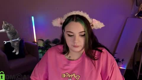 Mia online show from 03.31.26