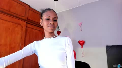 Snapshot of mia_rissi chatting on 02.22.25 Mia online show from 02.22.25