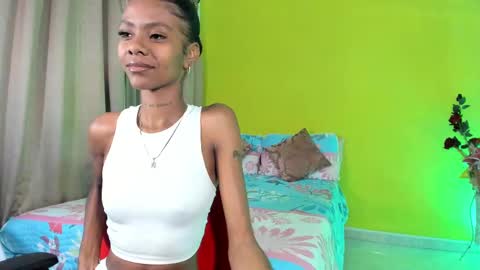 Snapshot of mia_rissi chatting on 10.08.25 Mia online show from 10.08.25
