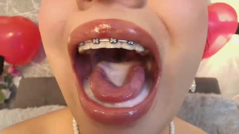 Snapshot of mia_roux13 chatting on 02.16.25 Mia Roux online show from 02.16.25