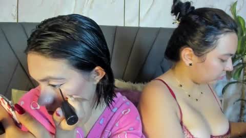 Mia Roux online show from 12.21.25