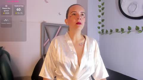 Snapshot of mia_salome23 chatting on 07.09.26 mia_salome23 online show from 07.09.26