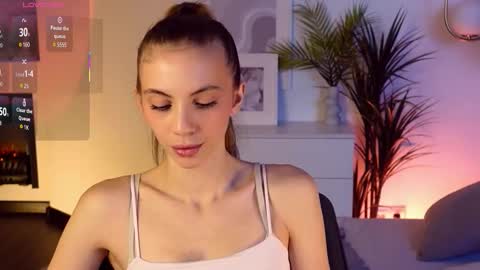 Mia online show from 11.21.25