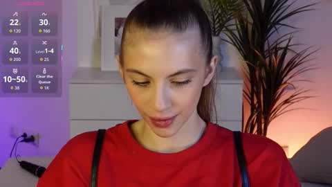 Mia online show from 11.24.25