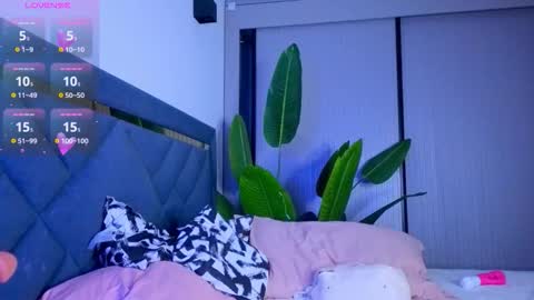 Mia online show from 02.22.26