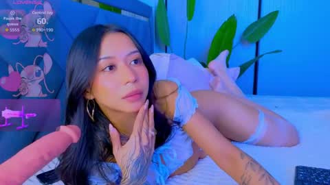 Mia online show from 04.13.26