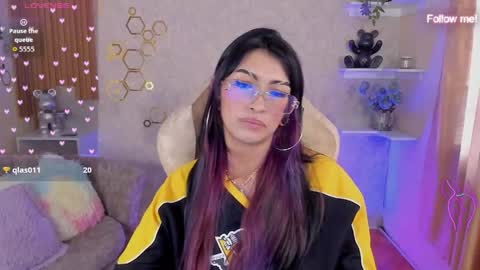 Snapshot of mia_smoke_ chatting on 05.23.26 Mia online show from 05.23.26
