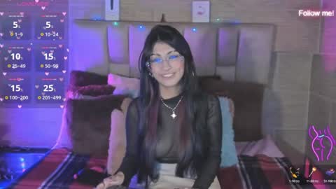 Snapshot of mia_smoke_ chatting on 06.25.26 Mia online show from 06.25.26