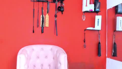 Mia sophiia online show from 12.06.24