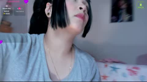 Snapshot of mia_starss chatting on 09.30.25 Mia online show from 09.30.25