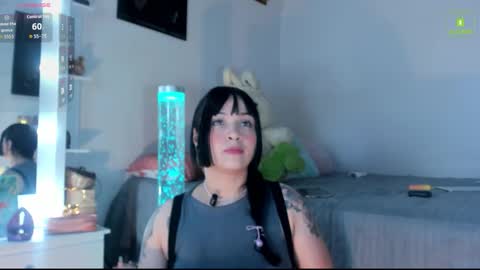 Snapshot of mia_starss chatting on 11.09.25 Mia online show from 11.09.25