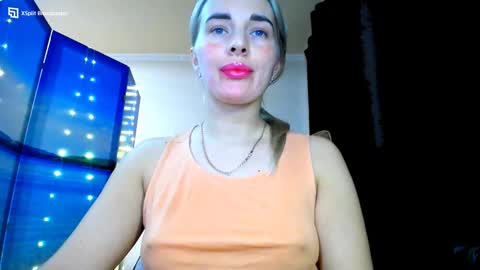Snapshot of mia_sunnyy chatting on 01.19.25 Mia. online show from 01.19.25