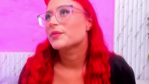 Mia online show from 12.15.25