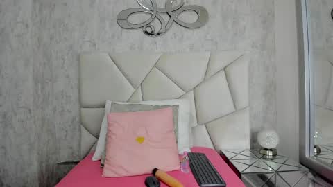 Snapshot of mia_tentacion__ chatting on 05.27.26 mia_tentacion__ online show from 05.27.26