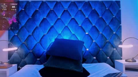 Mia Valentine online show from 12.13.24