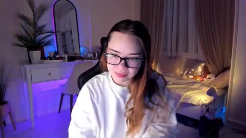 Snapshot of mia_vixen_ chatting on 02.25.25 VixenMia online show from 02.25.25