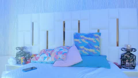 mia_vy online show from 11.03.25