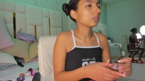 mia_vy online show from 02.22.26