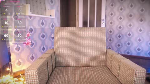 Snapshot of mia_wallase chatting on 12.18.24 mia_wallase online show from 12.18.24