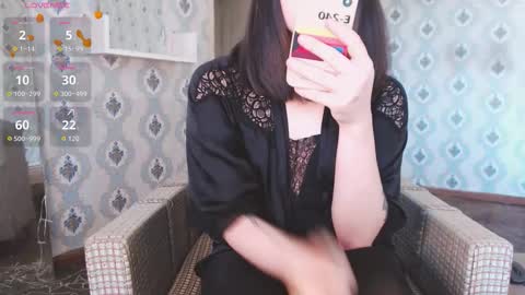 Snapshot of mia_wallase chatting on 11.05.25 mia_wallase online show from 11.05.25