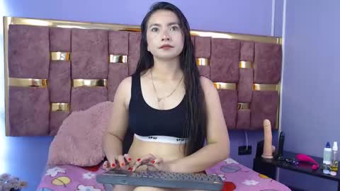 mia_wetts online show from 10.27.25