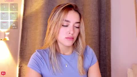 Mia White  online show from 10.09.25