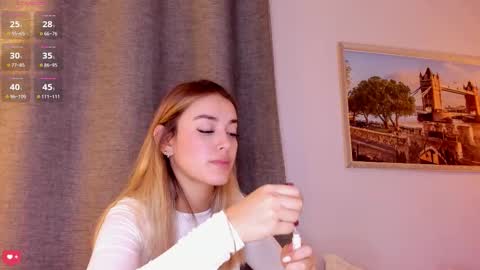 Mia White  online show from 10.20.25