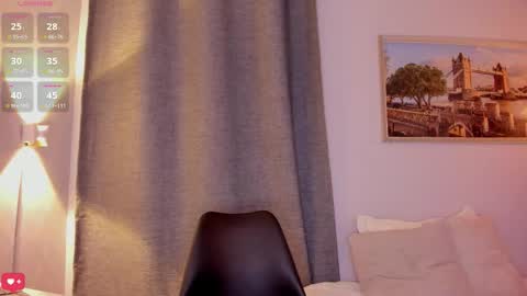 Mia White  online show from 10.25.25