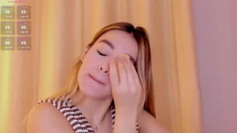 Mia White  online show from 02.16.26