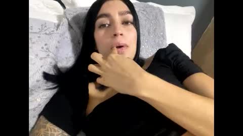 IG  isabelvp185 online show from 09.18.25