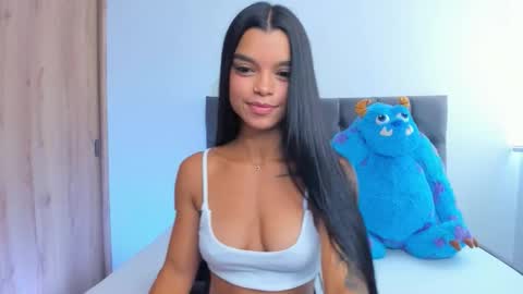 Snapshot of mia_world_ chatting on 10.13.25 online show from 10.13.25