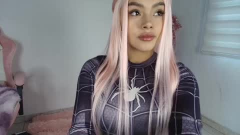 Snapshot of mia_zafir chatting on 05.15.26 mia_zafir online show from 05.15.26