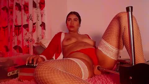 Mia online show from 12.11.24