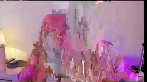 Mia online show from 11.11.25