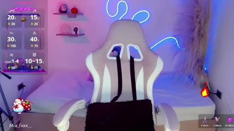 Mia online show from 12.24.24