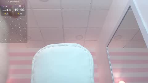 Snapshot of miaa_gh1 chatting on 01.07.25 Mia online show from 01.07.25