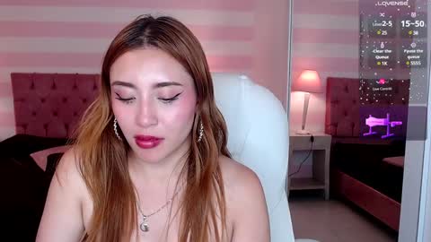 Snapshot of miaa_gh1 chatting on 01.24.25 Mia online show from 01.24.25