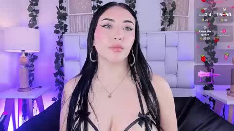 Snapshot of miaa_gh1 chatting on 10.30.25 Mia online show from 10.30.25