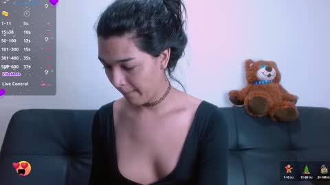 Snapshot of miaa_heart chatting on 12.14.24 Mia online show from 12.14.24