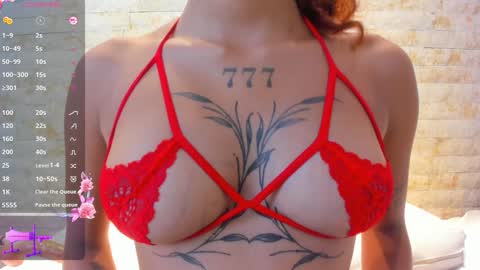Snapshot of miaa_roldan chatting on 12.17.24 Miaa online show from 12.17.24