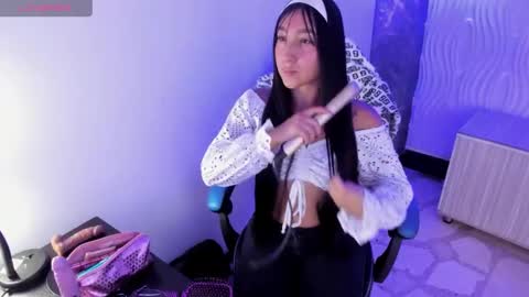 Snapshot of miaa_scott chatting on 10.03.25 online show from 10.03.25